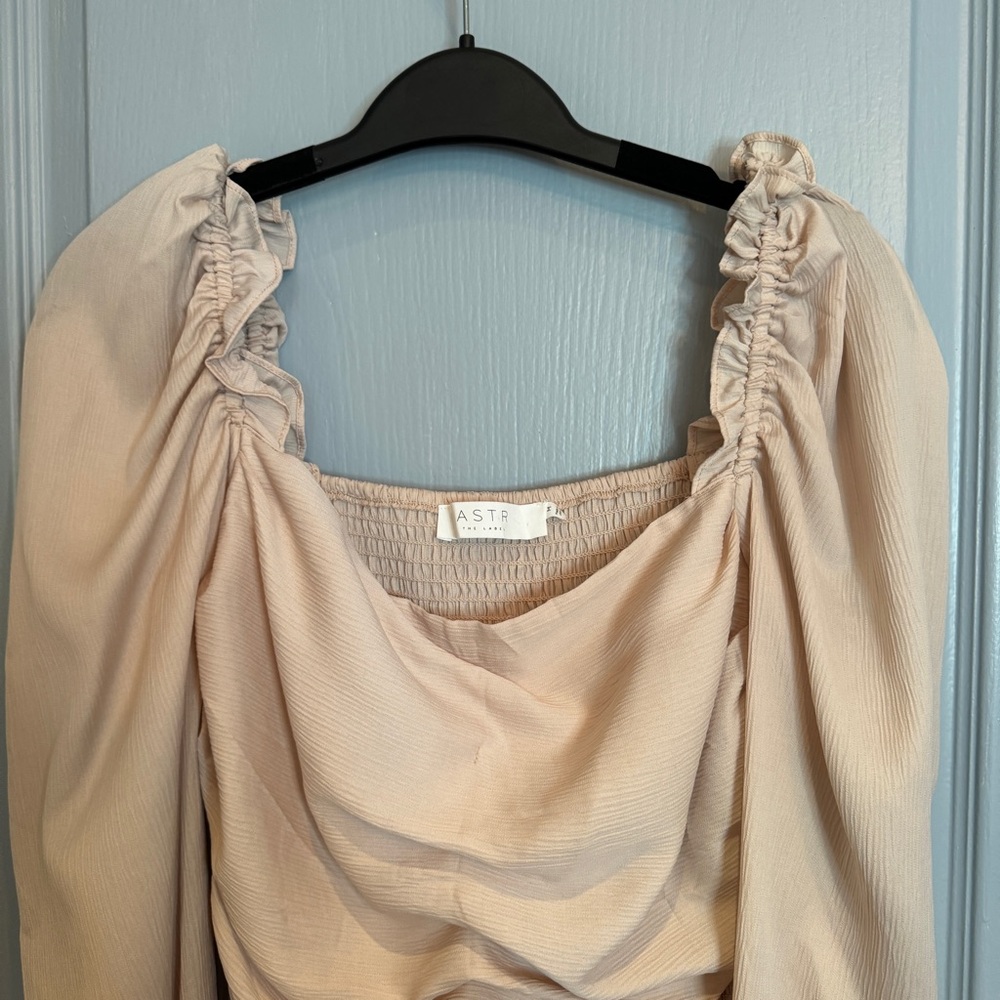 ASTR The Label Puff Sleeve Square Neck Top Sz M Blush Smocked Coquette Romantic - Picture 5 of 16